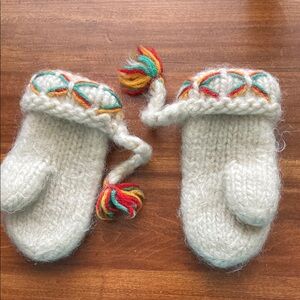 Hand Knitted Lovikka Wool Kids Mittens: Traditional Swedish Design